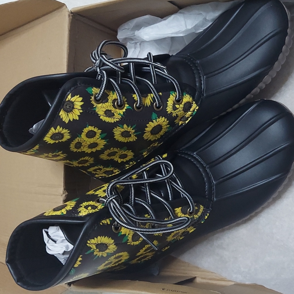 Simpley Southern Sunflower Lace Up Rain Boots